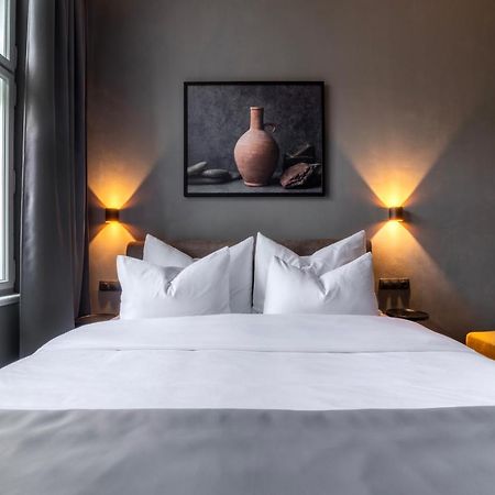 The Viaduct - Suites & More Praga Esterno foto