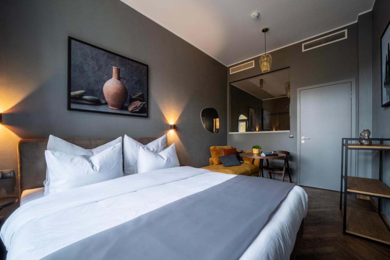 The Viaduct - Suites & More Praga Esterno foto