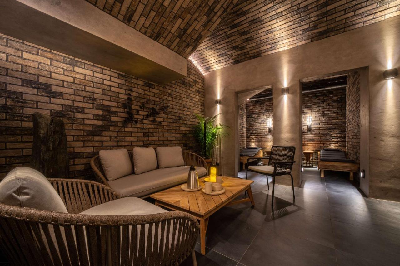 The Viaduct - Suites & More Praga Esterno foto