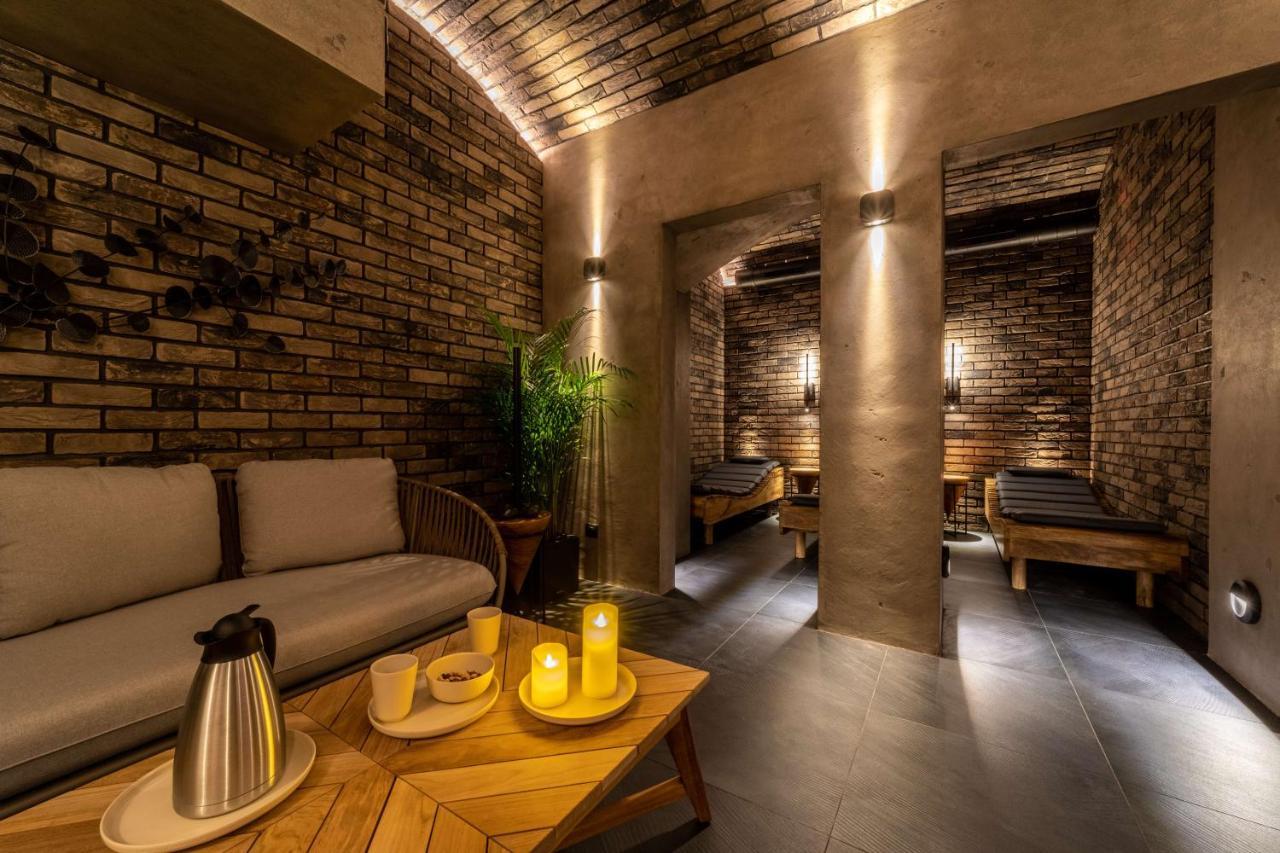 The Viaduct - Suites & More Praga Esterno foto