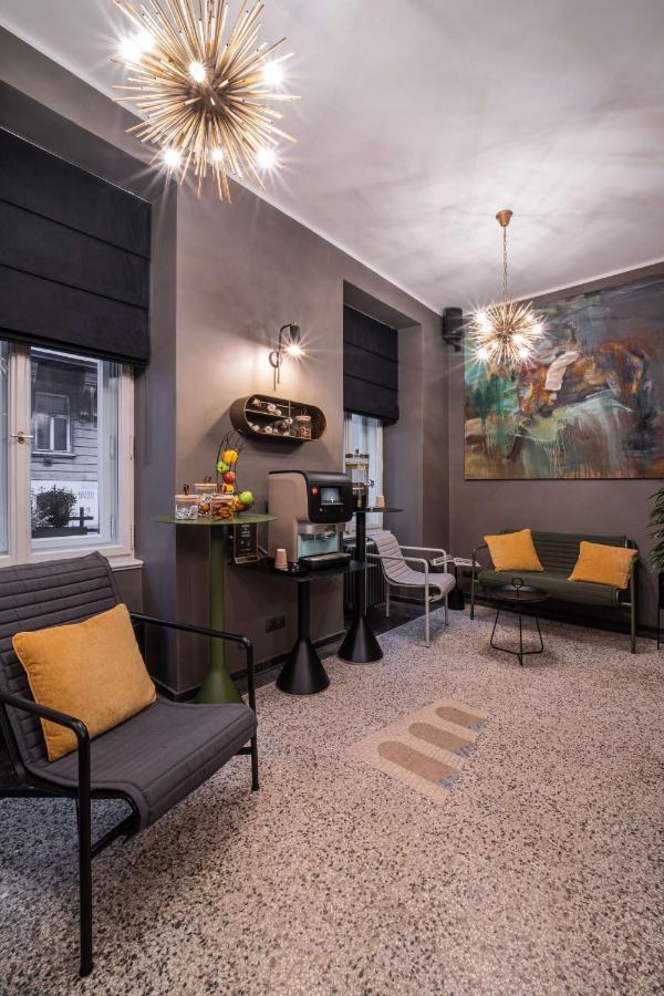 The Viaduct - Suites & More Praga Esterno foto