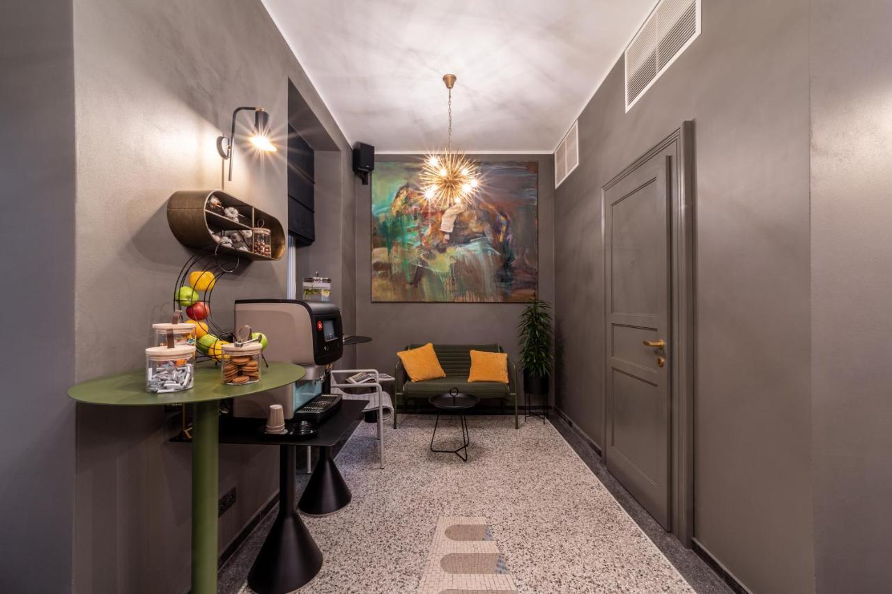 The Viaduct - Suites & More Praga Esterno foto