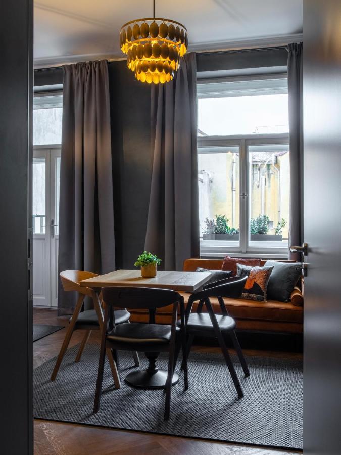 The Viaduct - Suites & More Praga Esterno foto