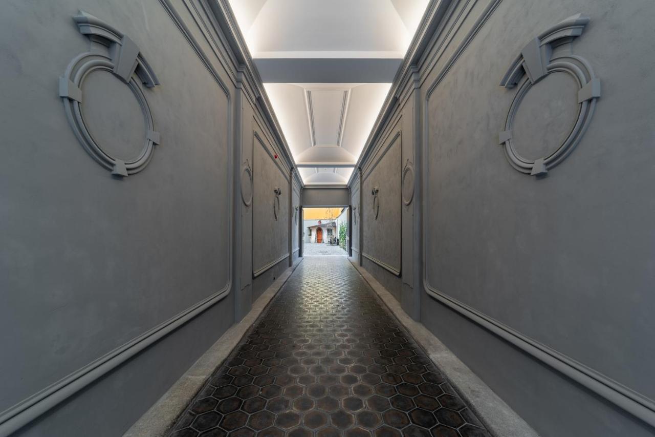 The Viaduct - Suites & More Praga Esterno foto