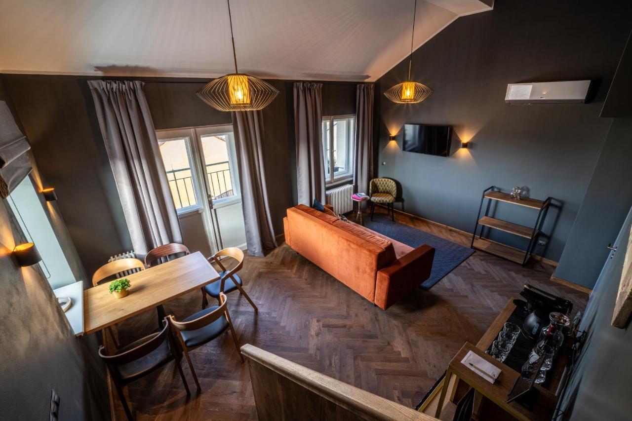 The Viaduct - Suites & More Praga Esterno foto