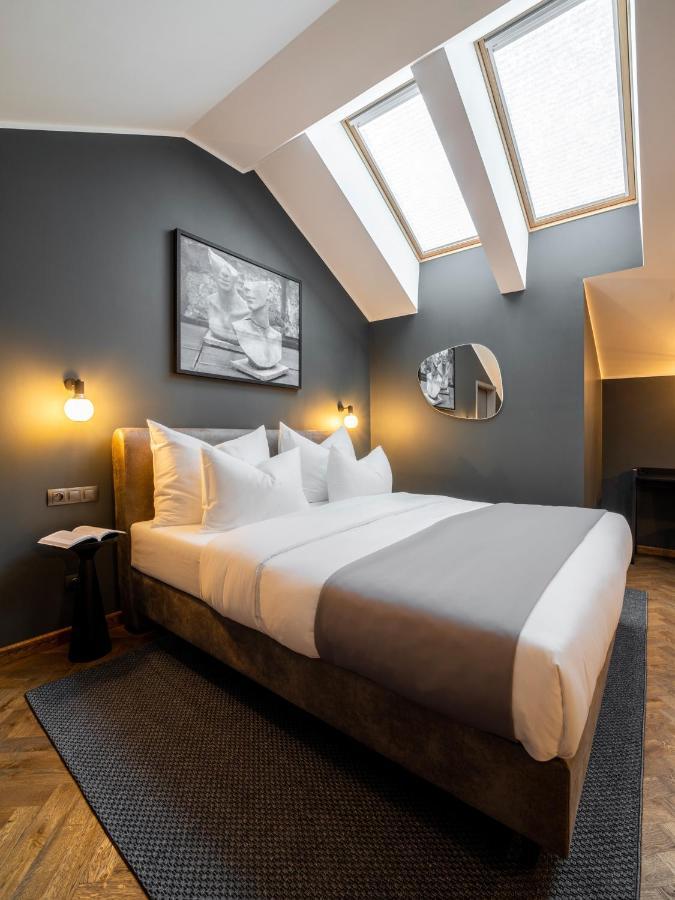 The Viaduct - Suites & More Praga Esterno foto