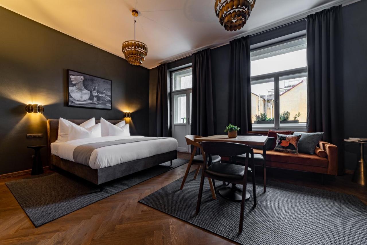 The Viaduct - Suites & More Praga Esterno foto