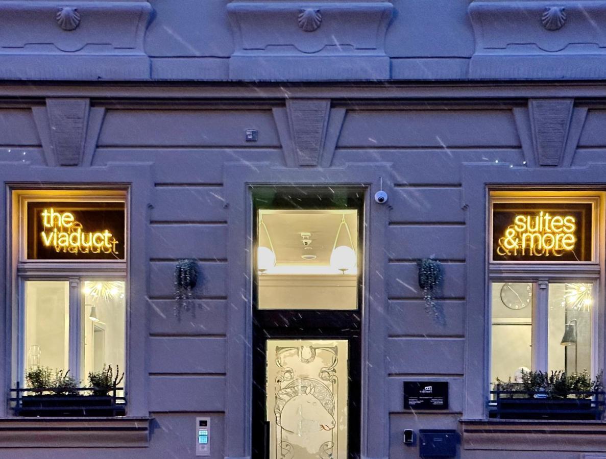 The Viaduct - Suites & More Praga Esterno foto